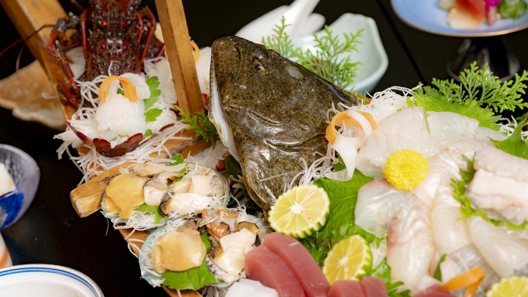 【早割30】最大9，600円OFF！宝舟の膳「伊勢海老や鮑、ひらめの姿造り等の豪華舟盛り」