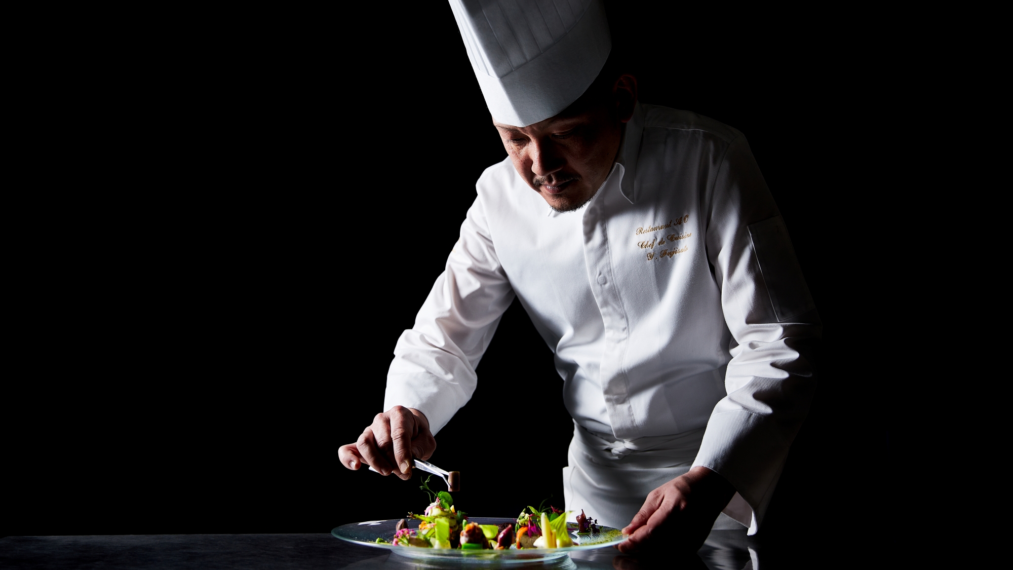 那智勝浦・太地エリア統括料理長　藤里勇一郎