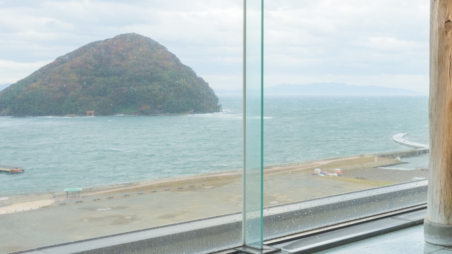 展望風呂から望む「湯の島」