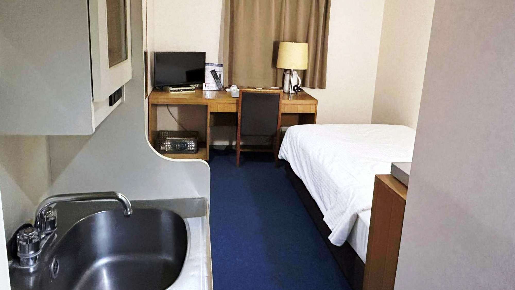 シングルルーム（ミニキッチン付）客室一例