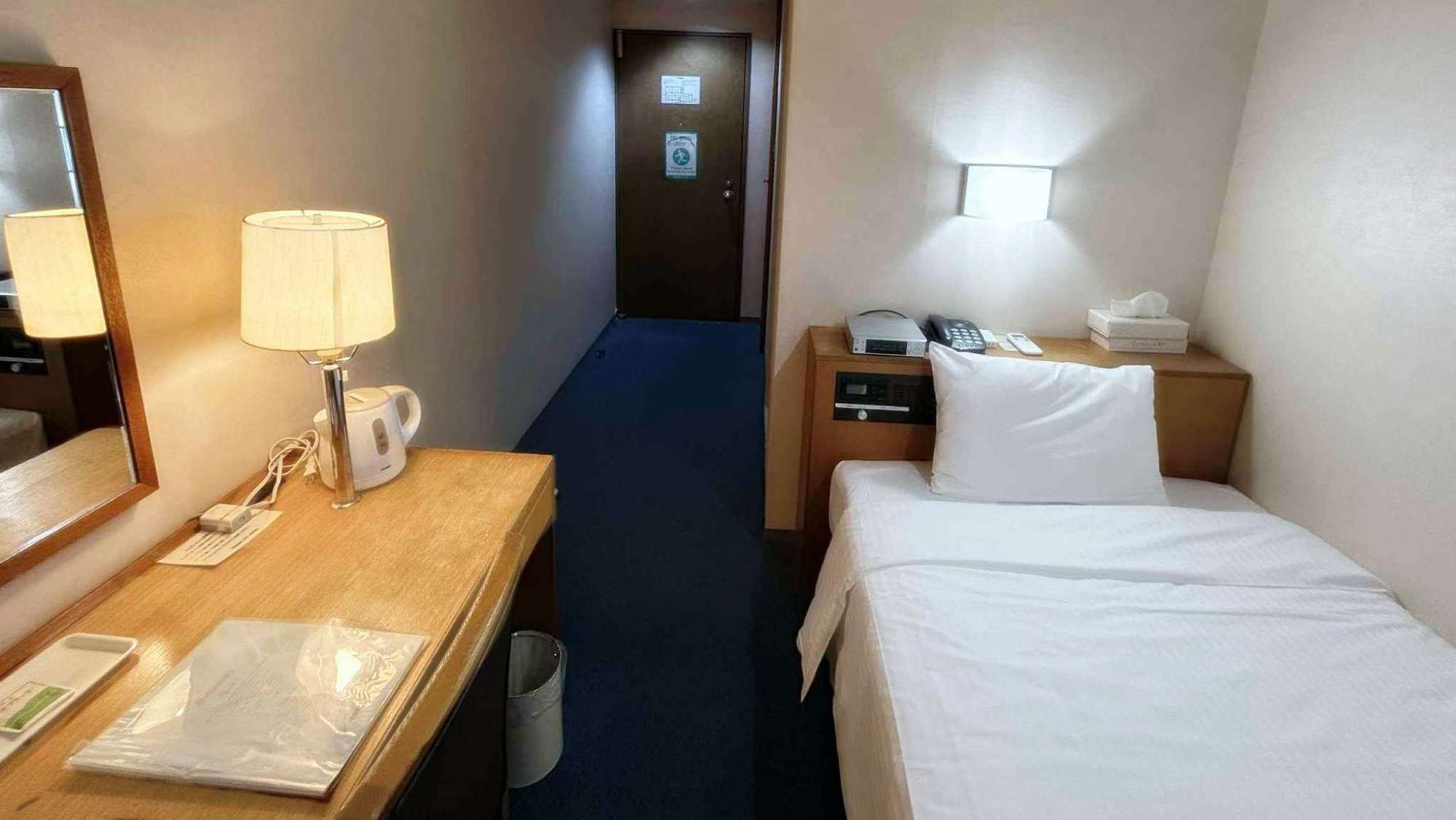 シングルルーム客室一例