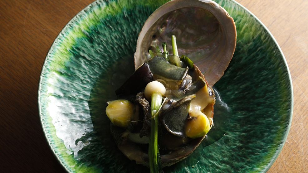 【月替わり贅沢一品付】夏の口福・焼き岩牡蠣付きプラン
