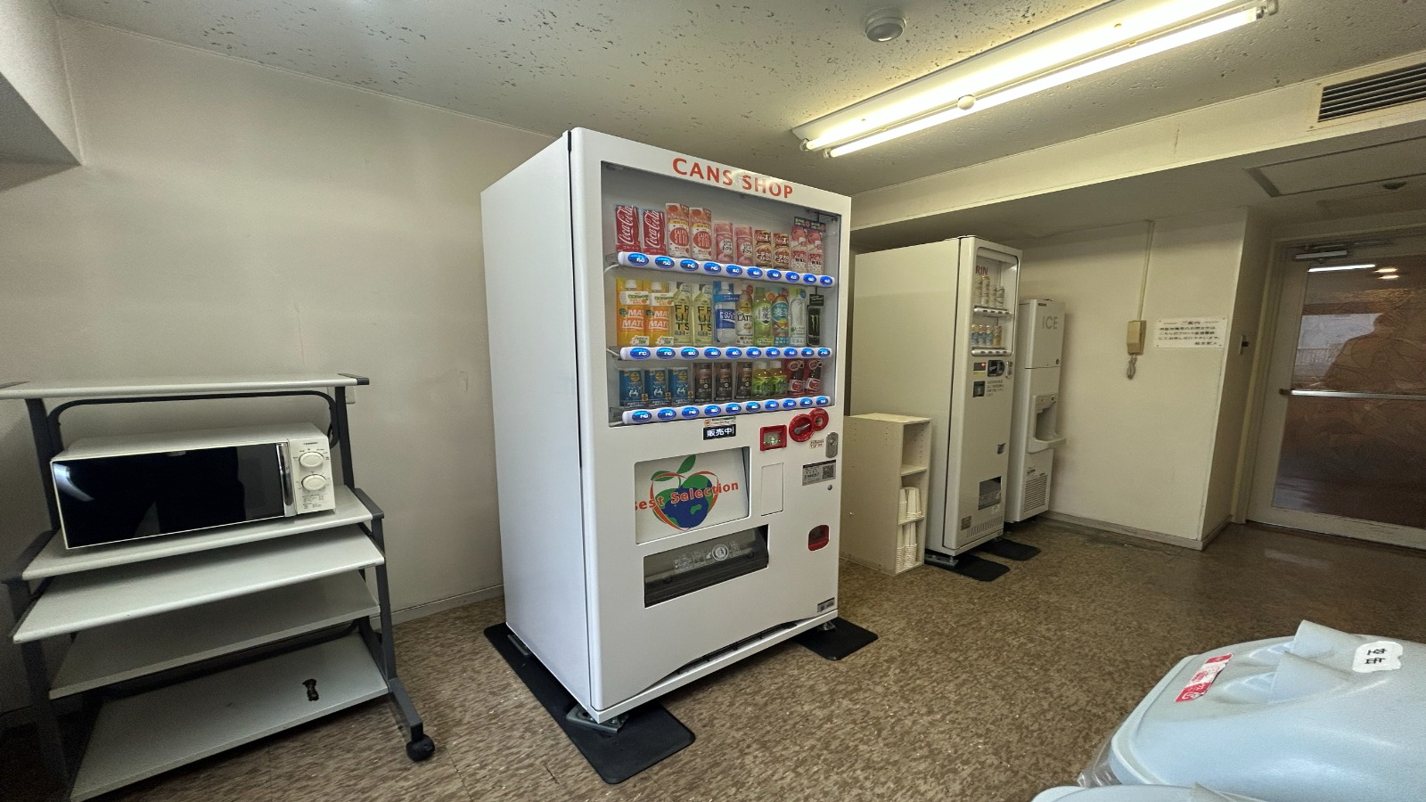 4階　自動販売機・電子レンジ