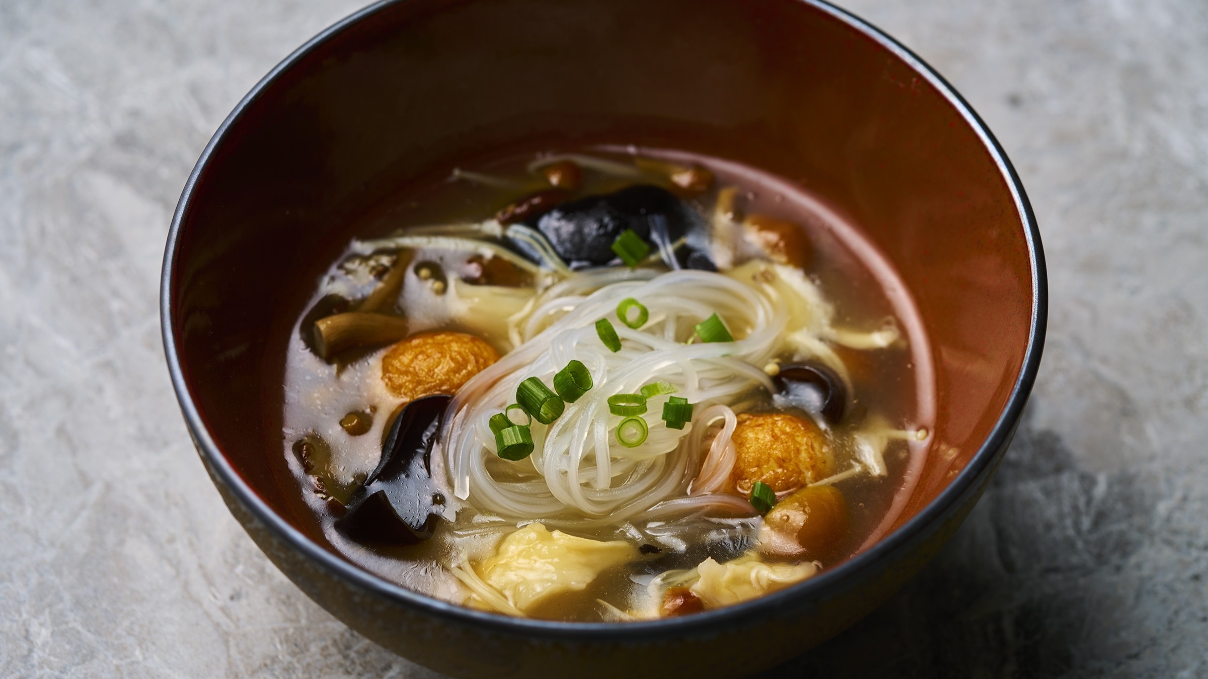 【中国料理コース／秋】多彩な香辛料や調味料が新たな味わいを生みだす本格四川料理を堪能！＜1泊2食付＞