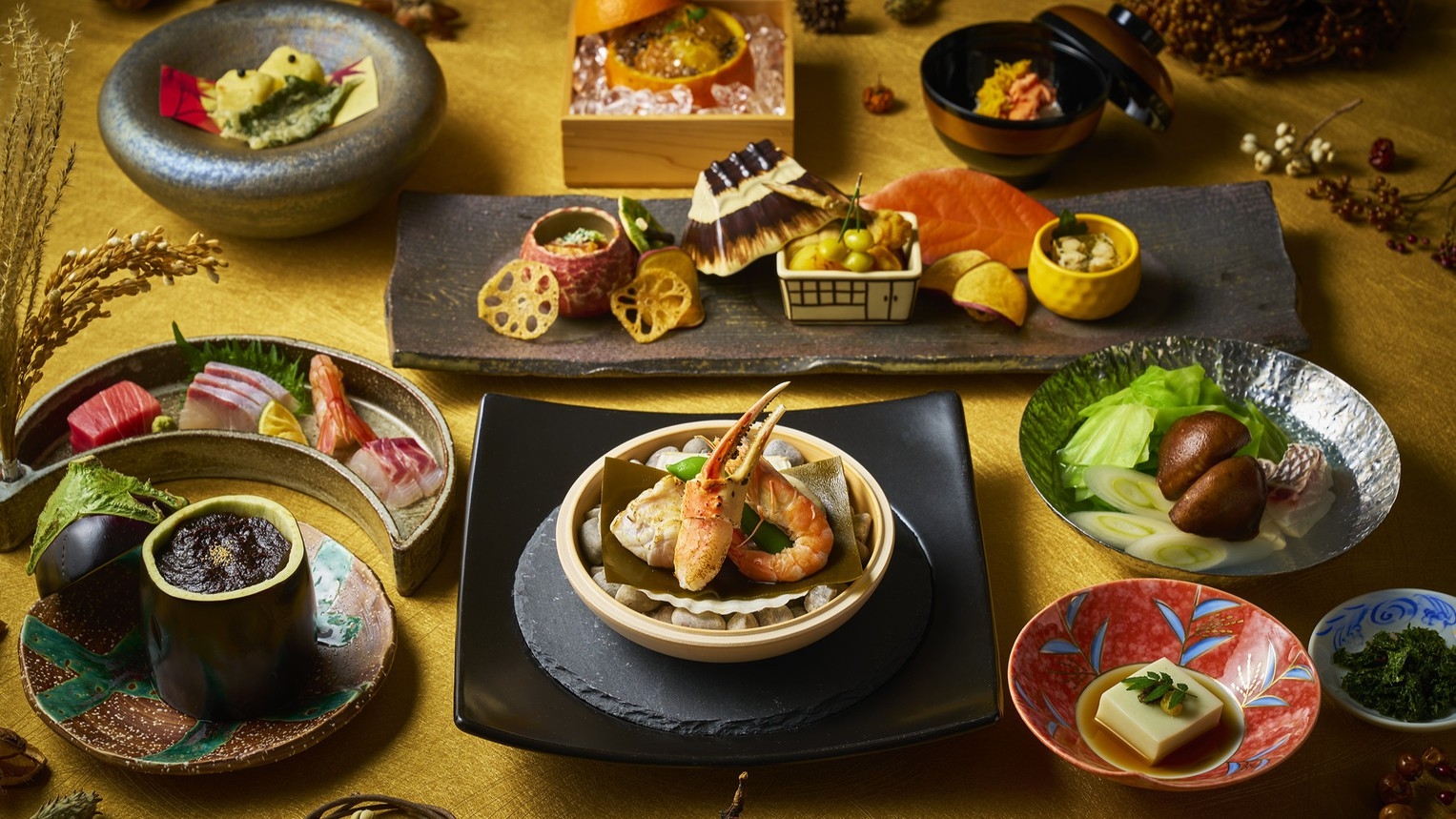 【日本料理コース】三河湾の魚介類や渥美半島の野菜などを盛り込んだ、四季折々の創作会席＜1泊2食＞