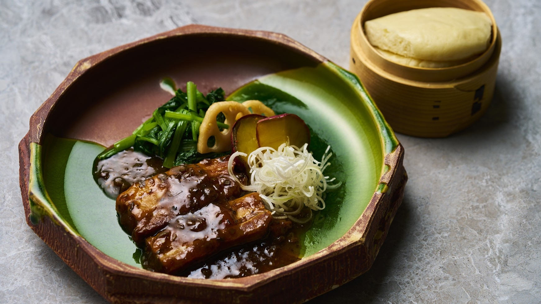 【中国料理コース／秋】多彩な香辛料や調味料が新たな味わいを生みだす本格四川料理を堪能！＜1泊2食付＞