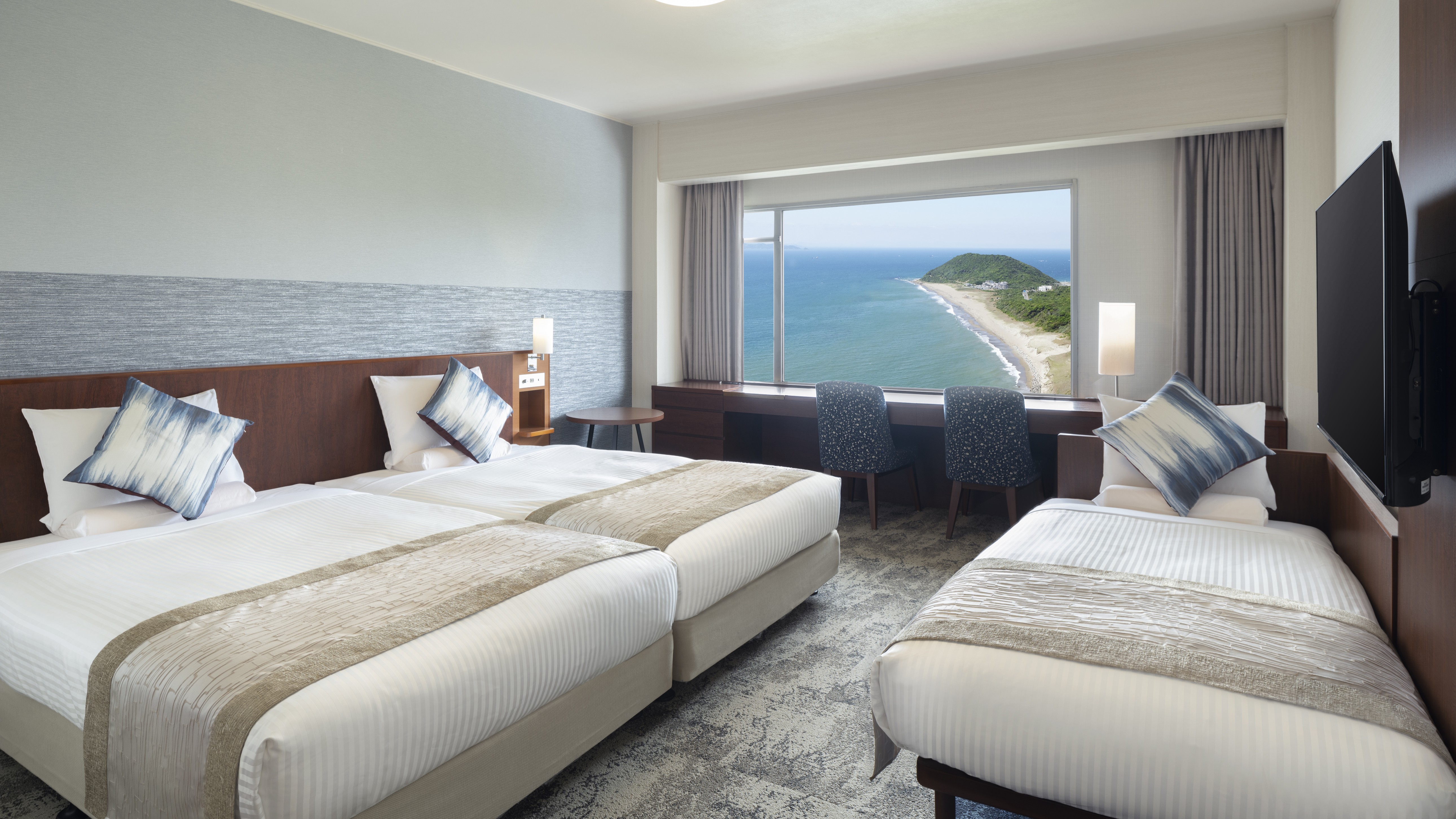 ■コンフォートトリプル（最大3名/29㎡）