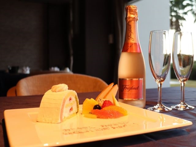 記念日スパークリングワイン・デザートプレート