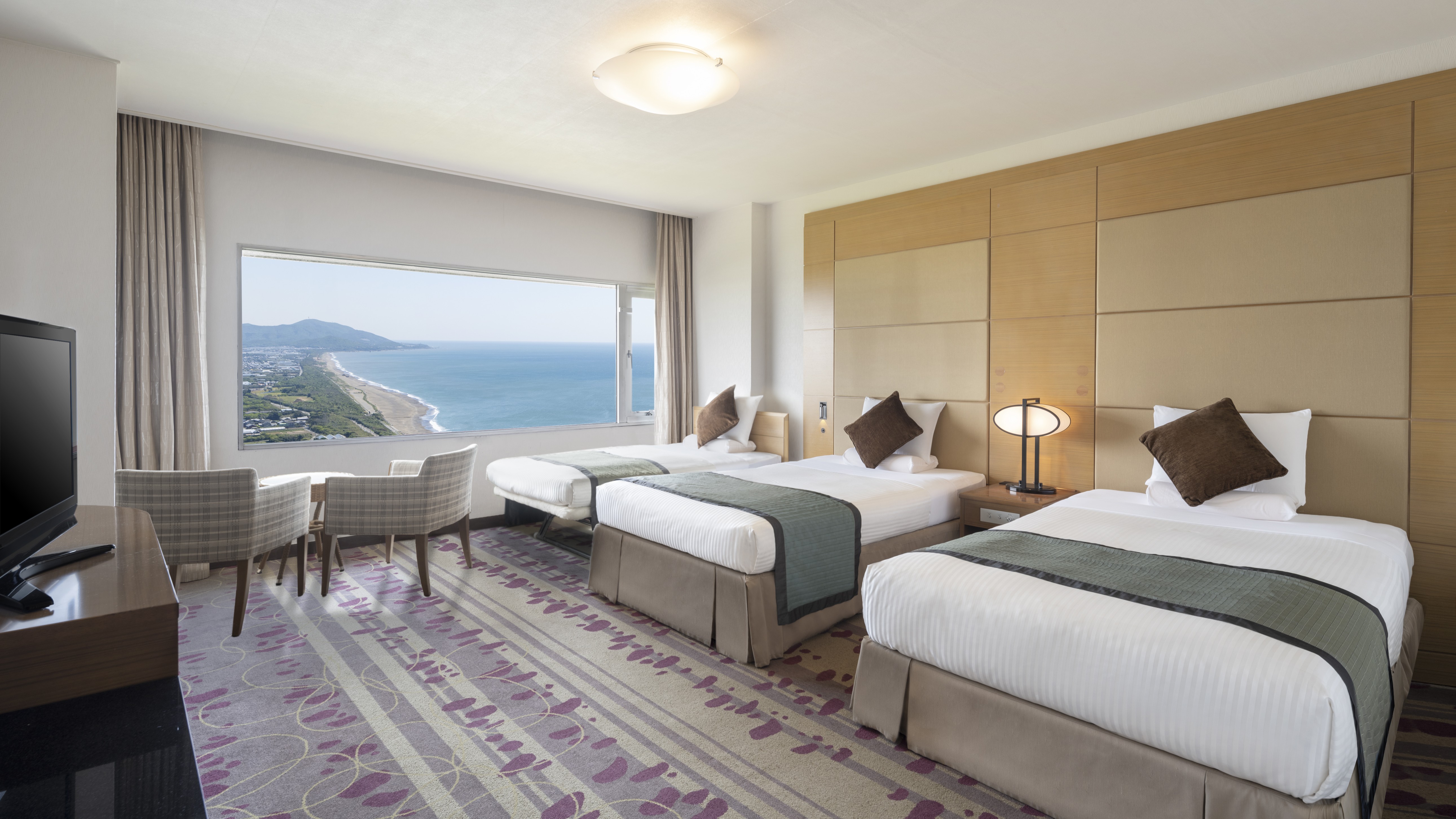 ■デラックストリプル（最大3名/29～33㎡）