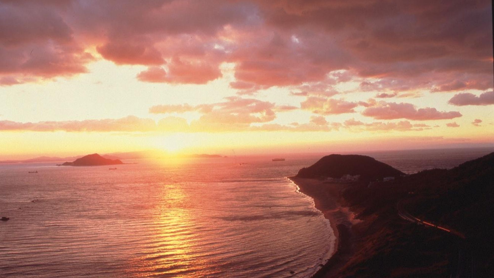 【眺望】伊勢湾側へ沈む夕日