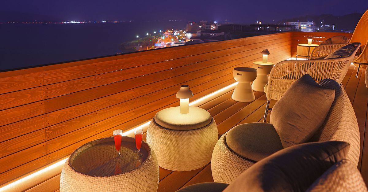 ルーフトップテラス／松江の景色を楽しみながら、非日常のひとときをお過ごしください。