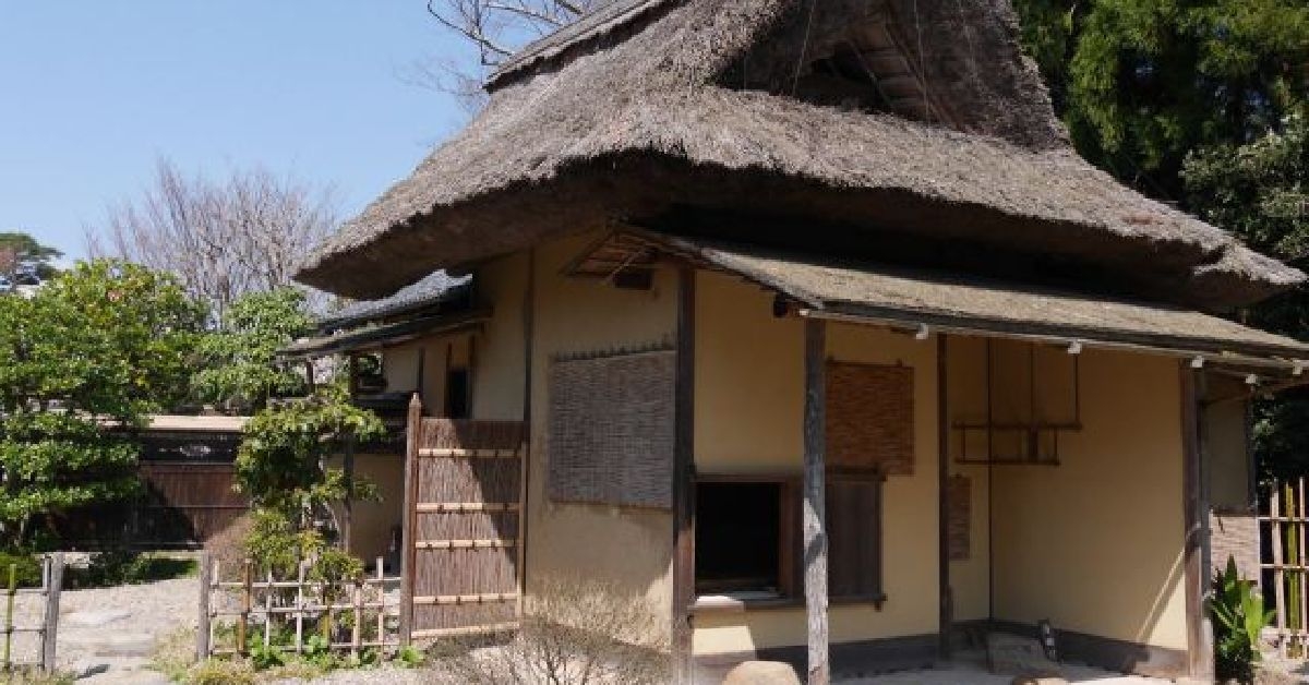 【地元ガイドと行く！】国宝松江城登閣＆！大名ゆかりの茶室で茶道体験付きツアーガイドプラン＜素泊まり＞