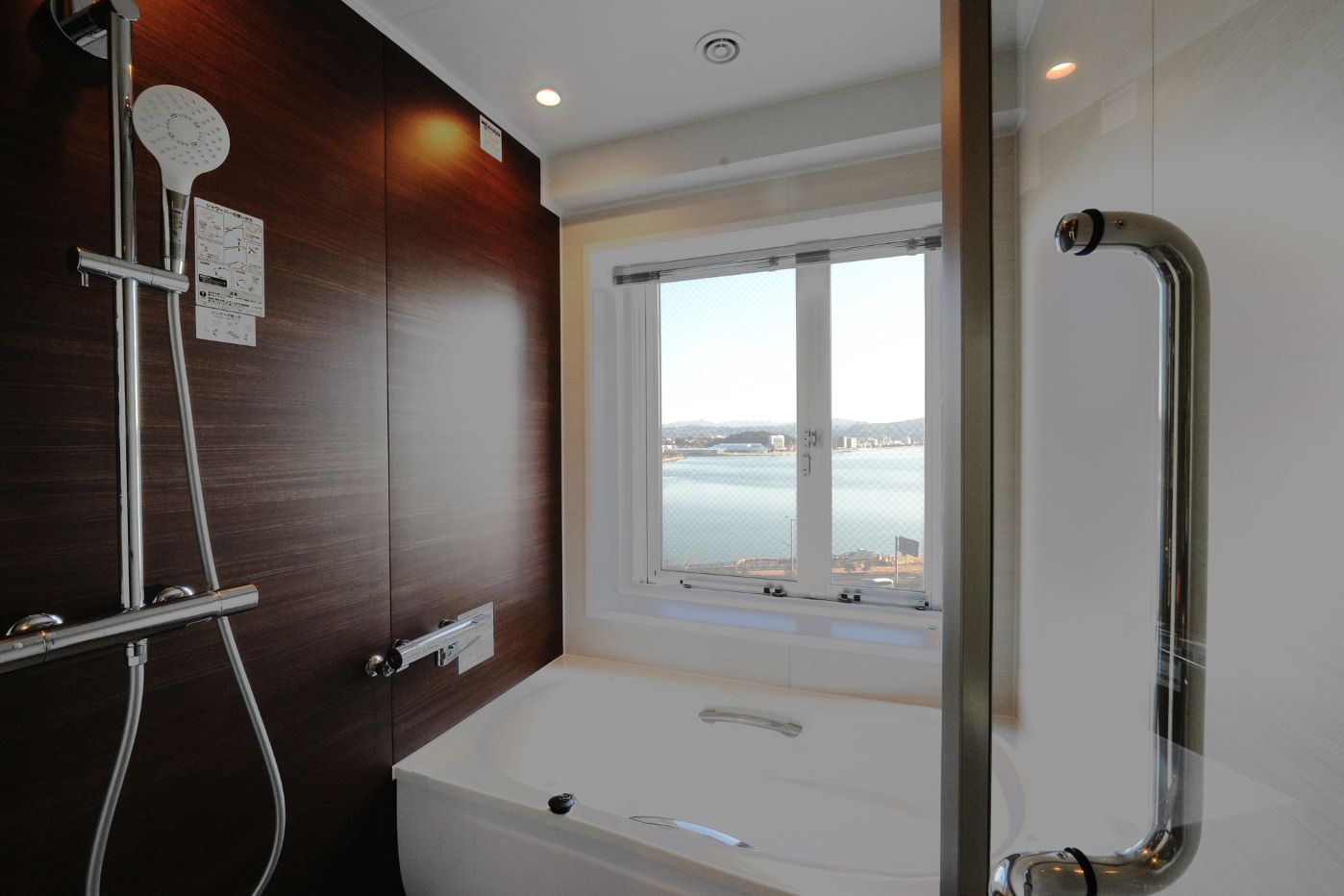 【別館】デラックスツイン・湖側＋ビューバス 禁煙