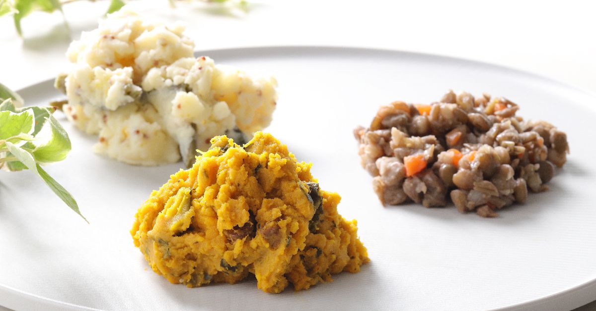 【朝食バイキング】ホテル特製の自家製フレンチサラダ3種。毎朝心をこめて手作りしております。