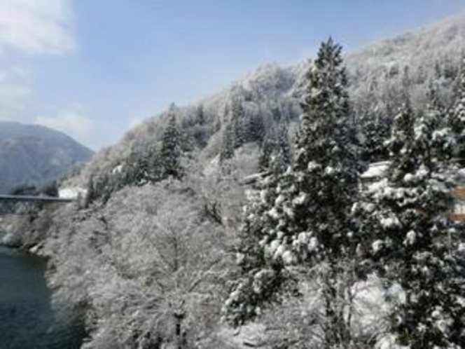 太平橋からの雪景色