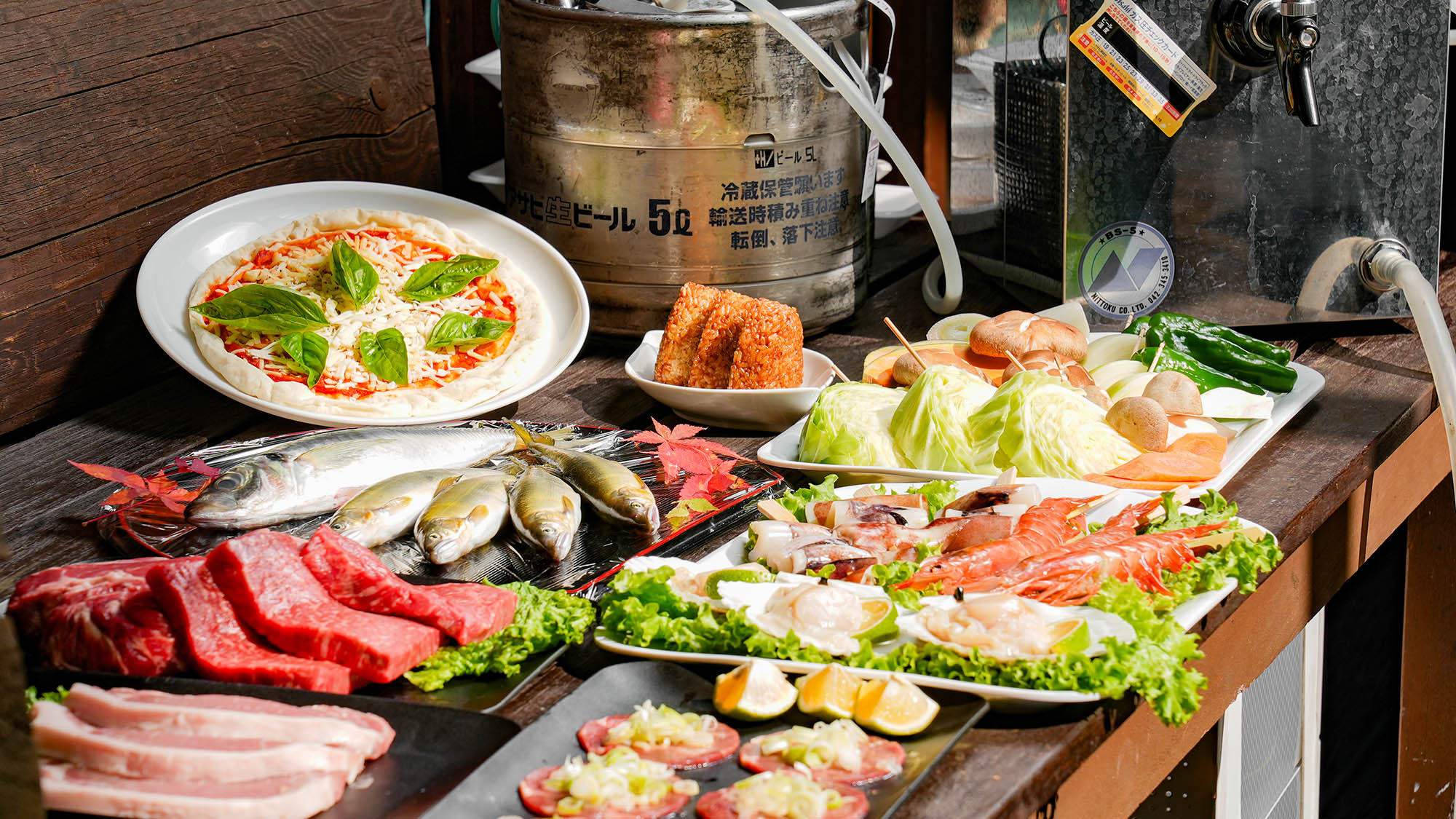 ・【BBQ（一例）】生ビールサーバーのレンタルも承っております。お泊りのコテージのテラスにご用意