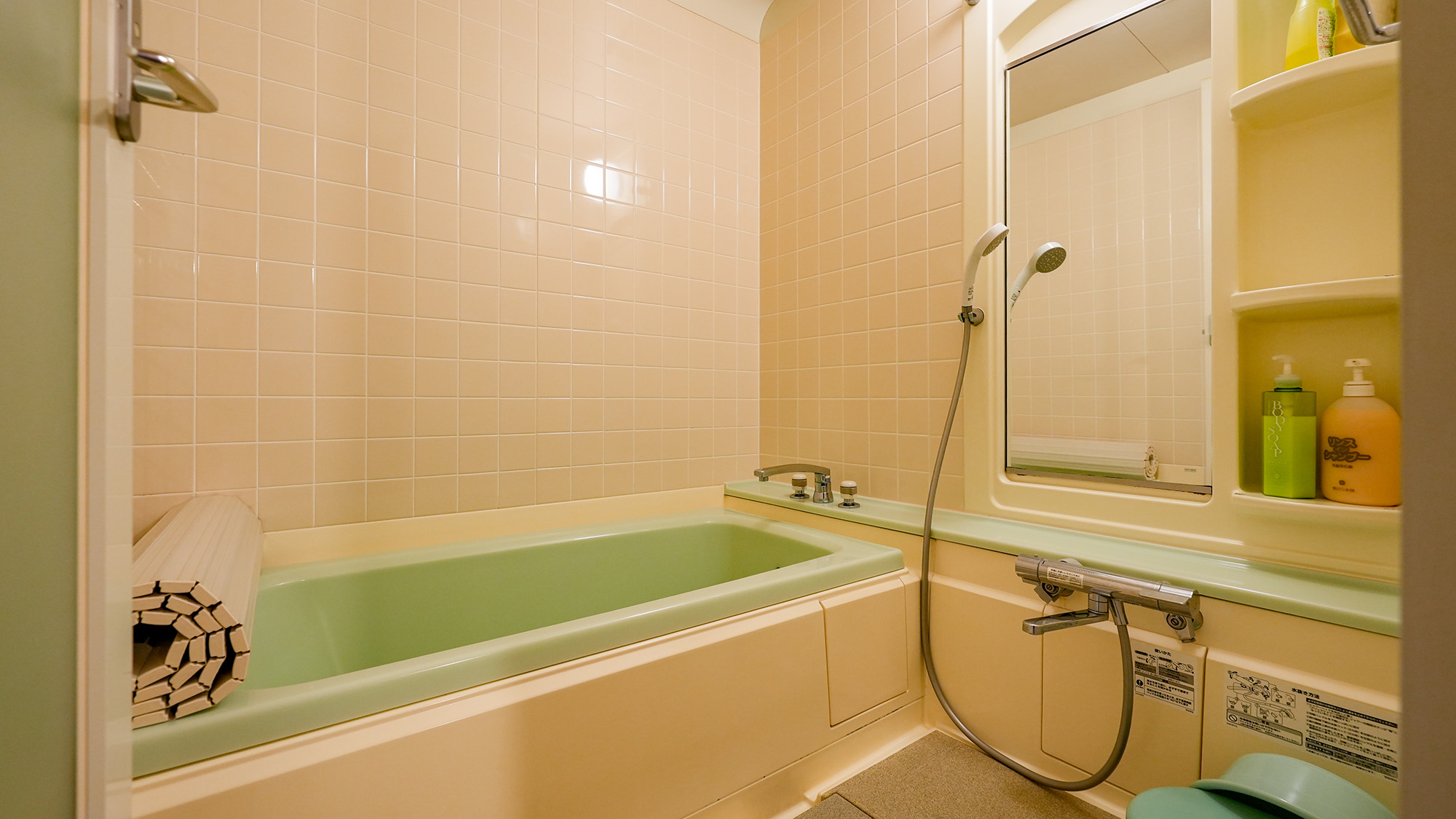 ・【グレース】リンスインシャンプー、ボディソープを完備。バスタブに浸かって日頃の疲れを癒してください