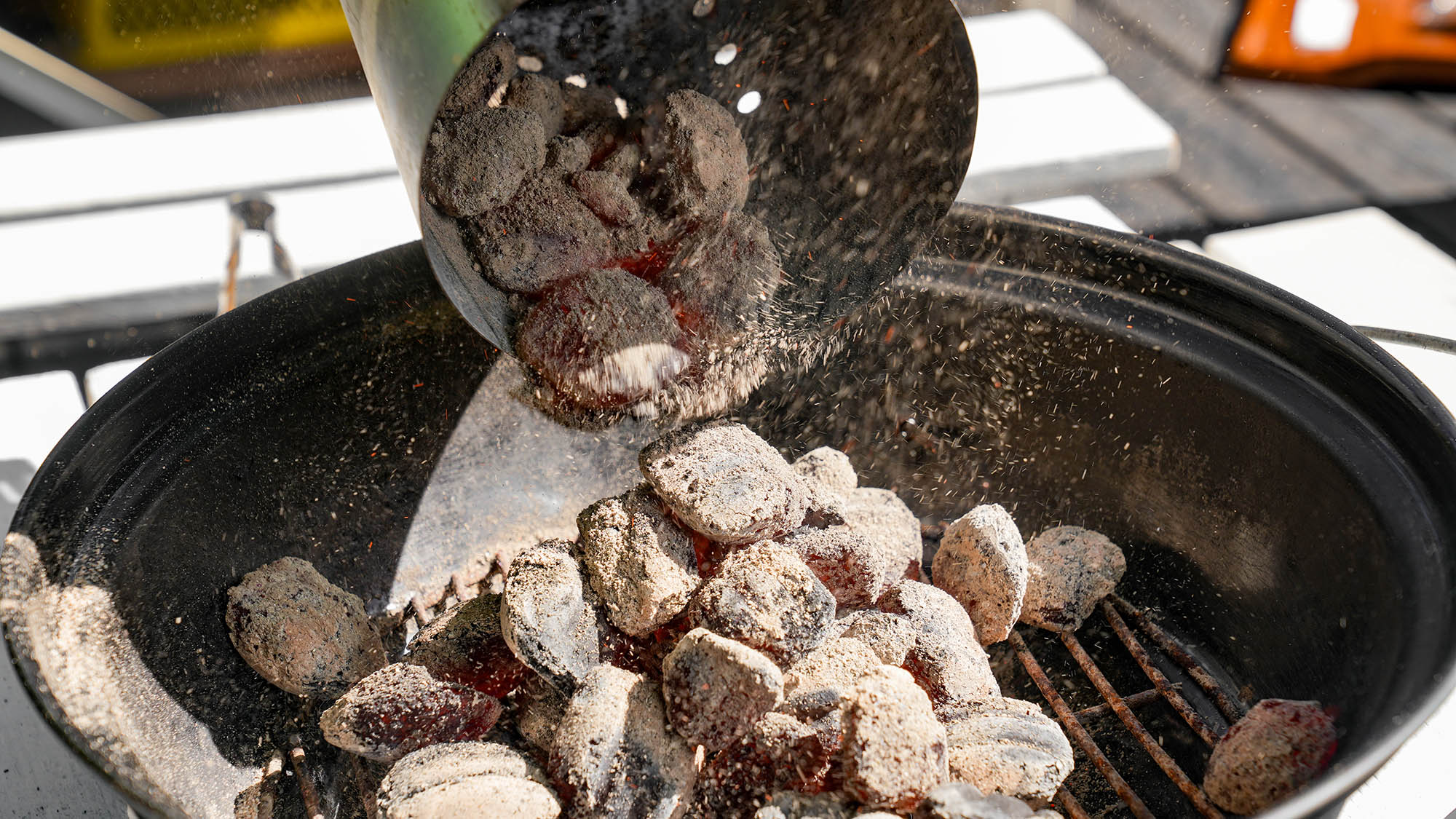 ・【BBQ（一例）】BBQ道具の持ち込み利用はお断りいたします。当施設のものをご利用ください