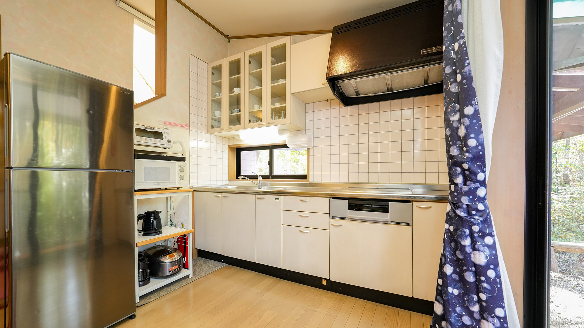 ・【しおん虹】使いやすいIHコンロがございます。自慢の腕を存分に振るえます