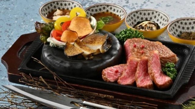1日限定20食・若狭牛とあわびのダブルステーキと地魚姿皿　2026.7/18〜8/31