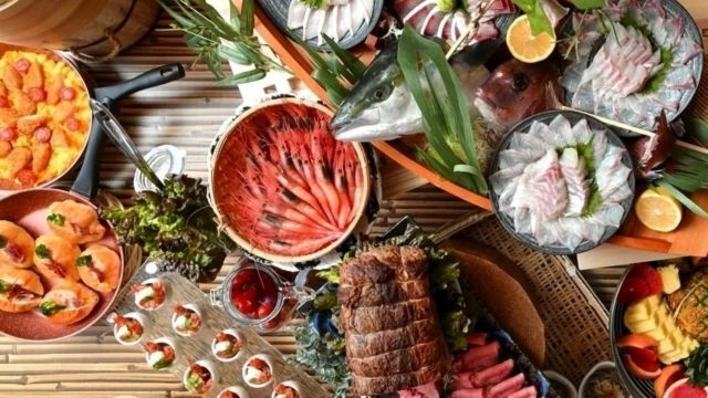 2027年1月3日、4日限定　【焼きがに・かに刺しセット付】福井の名物うまいもんビュッフェ