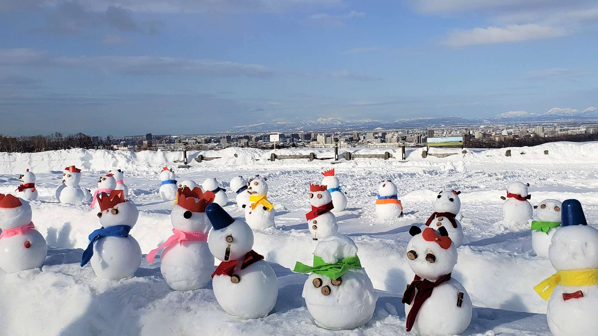 世界に一つだけの雪だるまを作る体験イベント（さっぽろ羊ヶ丘展望台）1月上旬から3月上旬