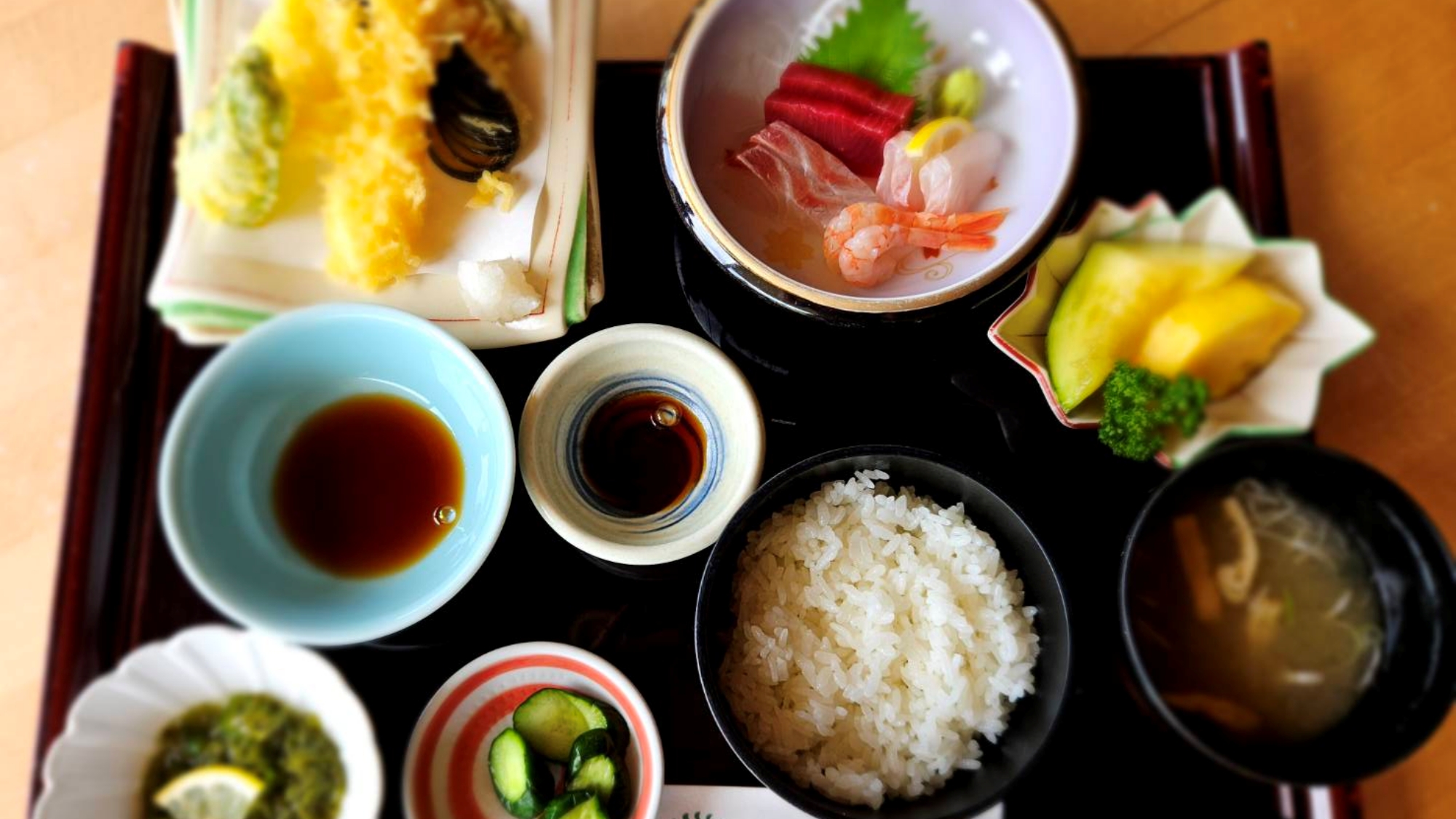 *夕食（一例）神湯人気No.１メニュー「神湯御膳」