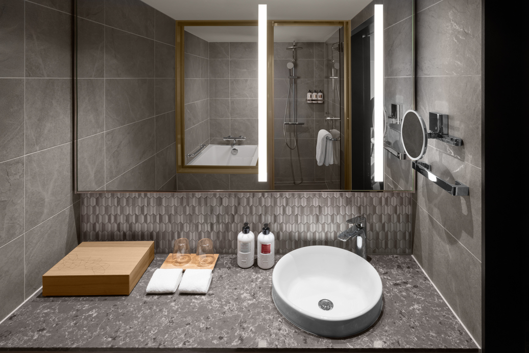 クラシック / プレミアム クラブラウンジアクセス バスタブ付き(バスルーム)