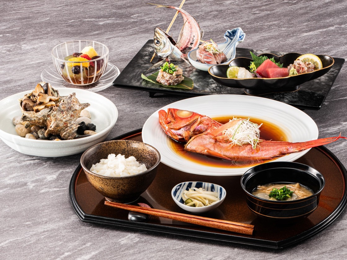 【楽天トラベルサマーSALE】【お食事は後半席】〜藍波〜 3種類のメインを楽しめる新お膳《2食付き》