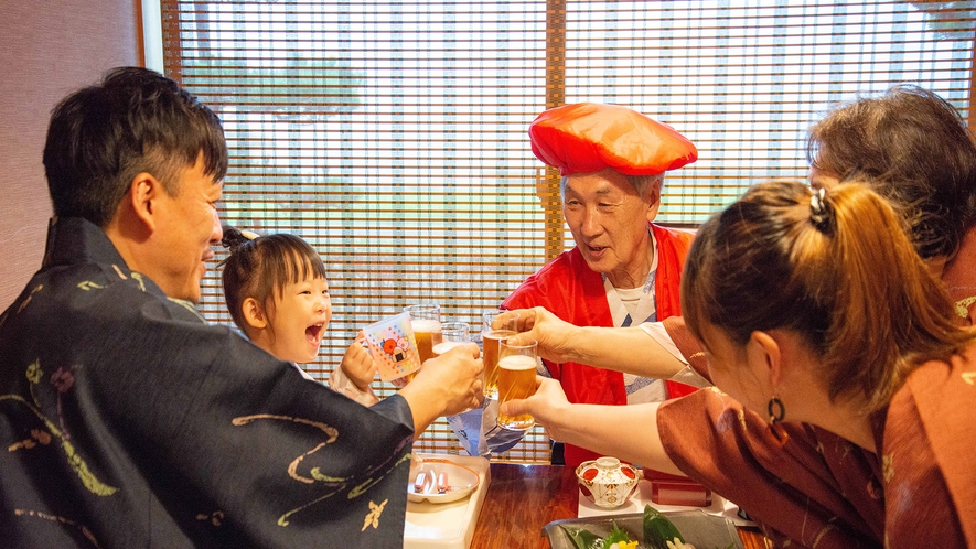 *【記念日】みんなでカンパーイ♪家族で大切な記念日をお祝い！