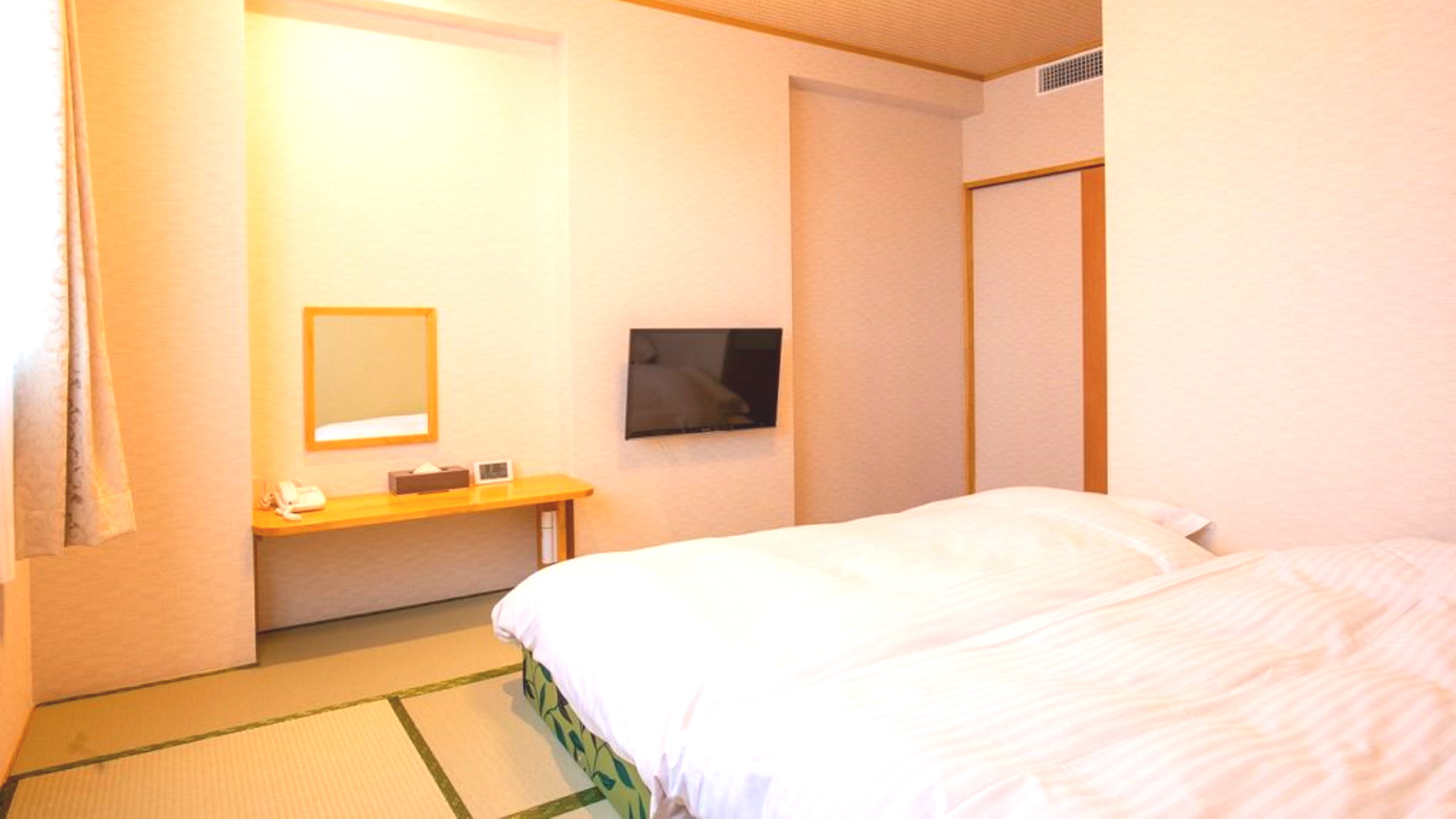 【コネクティングルーム】大人数でも、リビングと寝室に分けて使っても。2部屋の使い方は無限大。