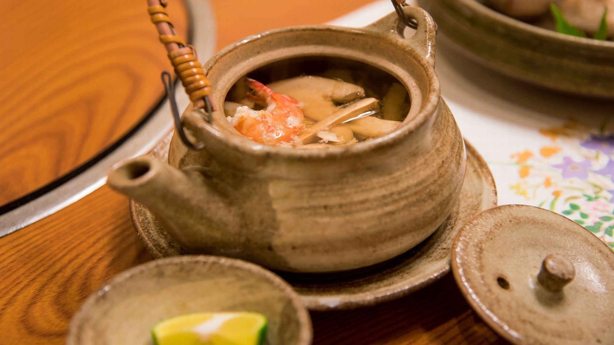 【9月10月限定】日本海直送の旬魚を盛り込んだ会席に秋味覚の王様「松茸土蒸し＆松茸釜飯」付特別会席