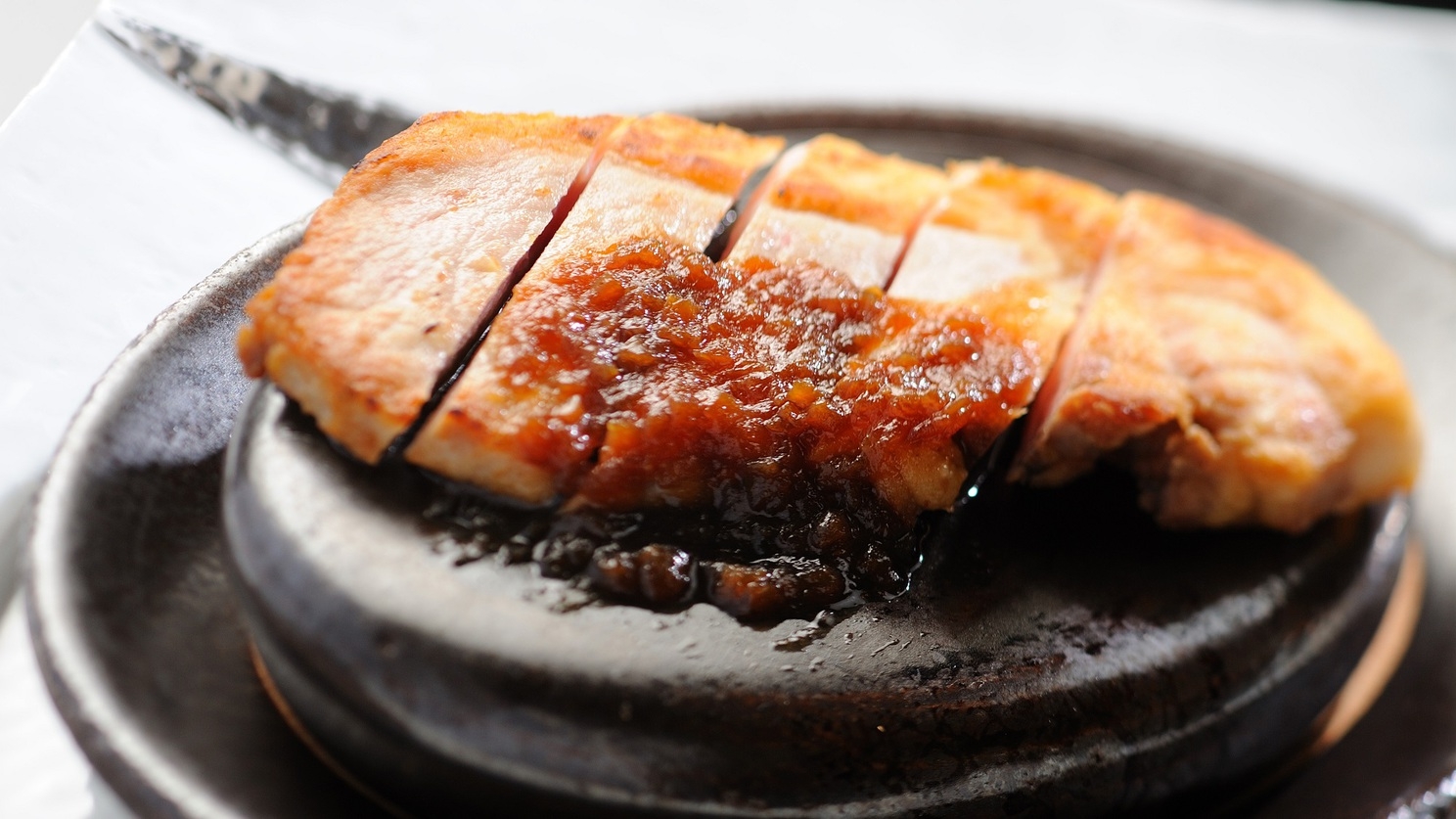 ＜花巻の味覚＞ブランド豚「白金豚」ステーキ付◆岩手の四季を味わう7品旬彩創作コース【1泊夕朝食付】