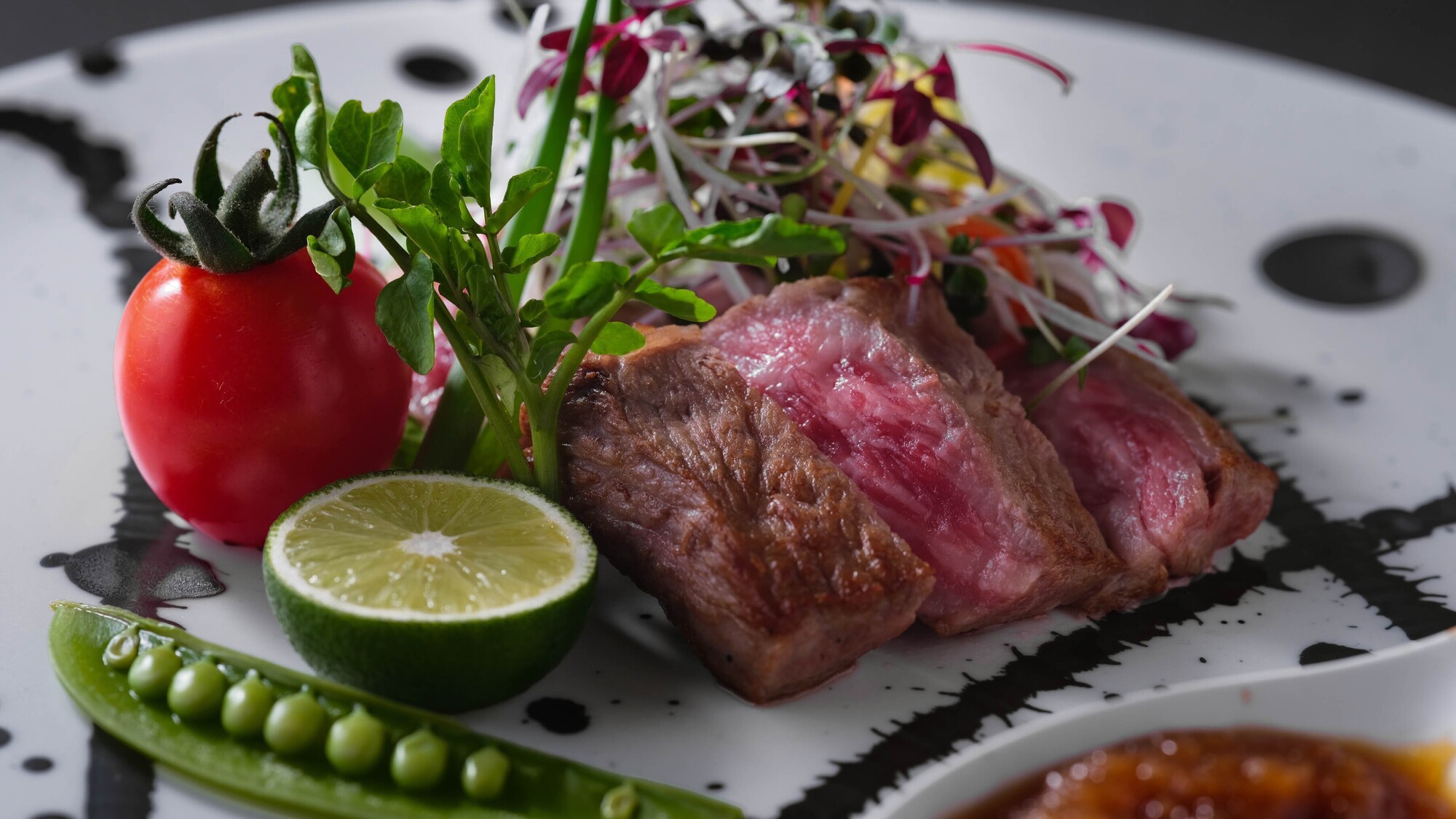 一例）肉料理：サーロインステーキポン酢ソース