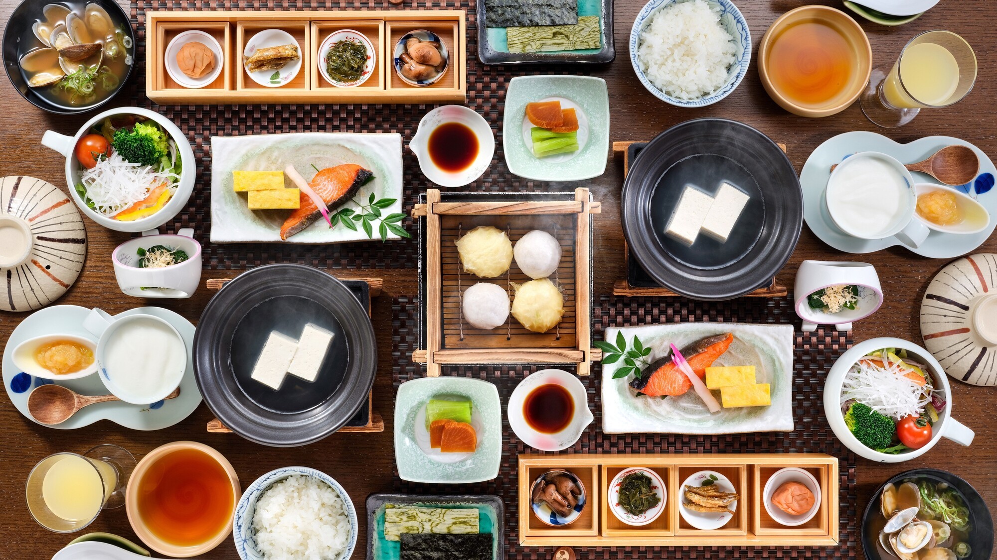 岩手県産「ひとめぼれ」のご飯をはじめ、地元食材を中心にした体に優しい和定食をご用意しております。