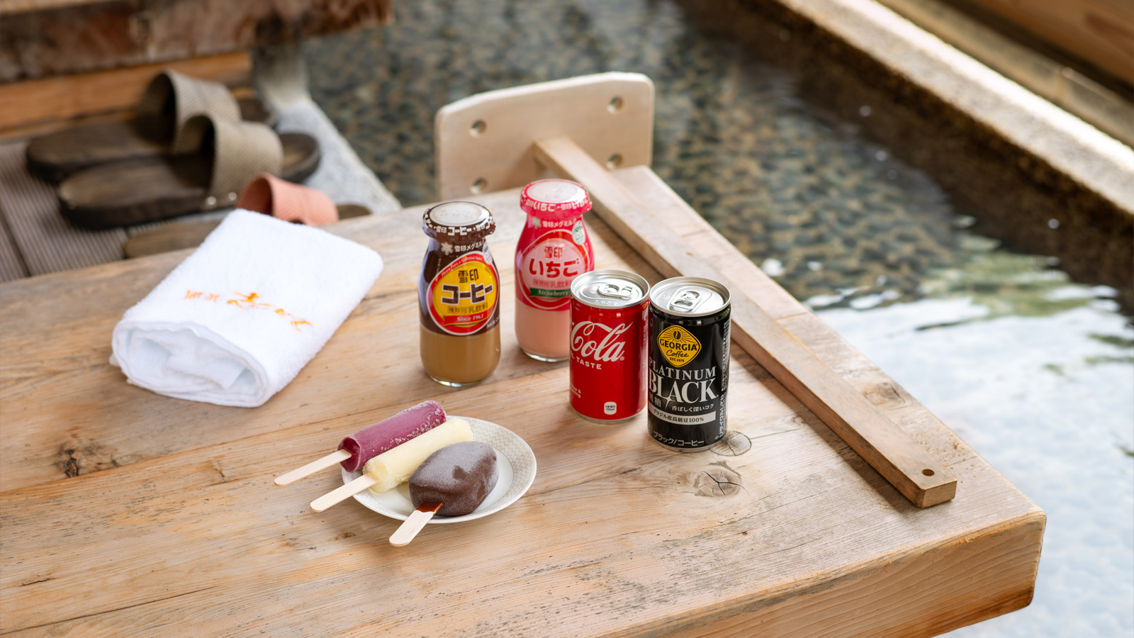 湯上がりラウンジには無料貸し出しの本やCDをご用意しております。