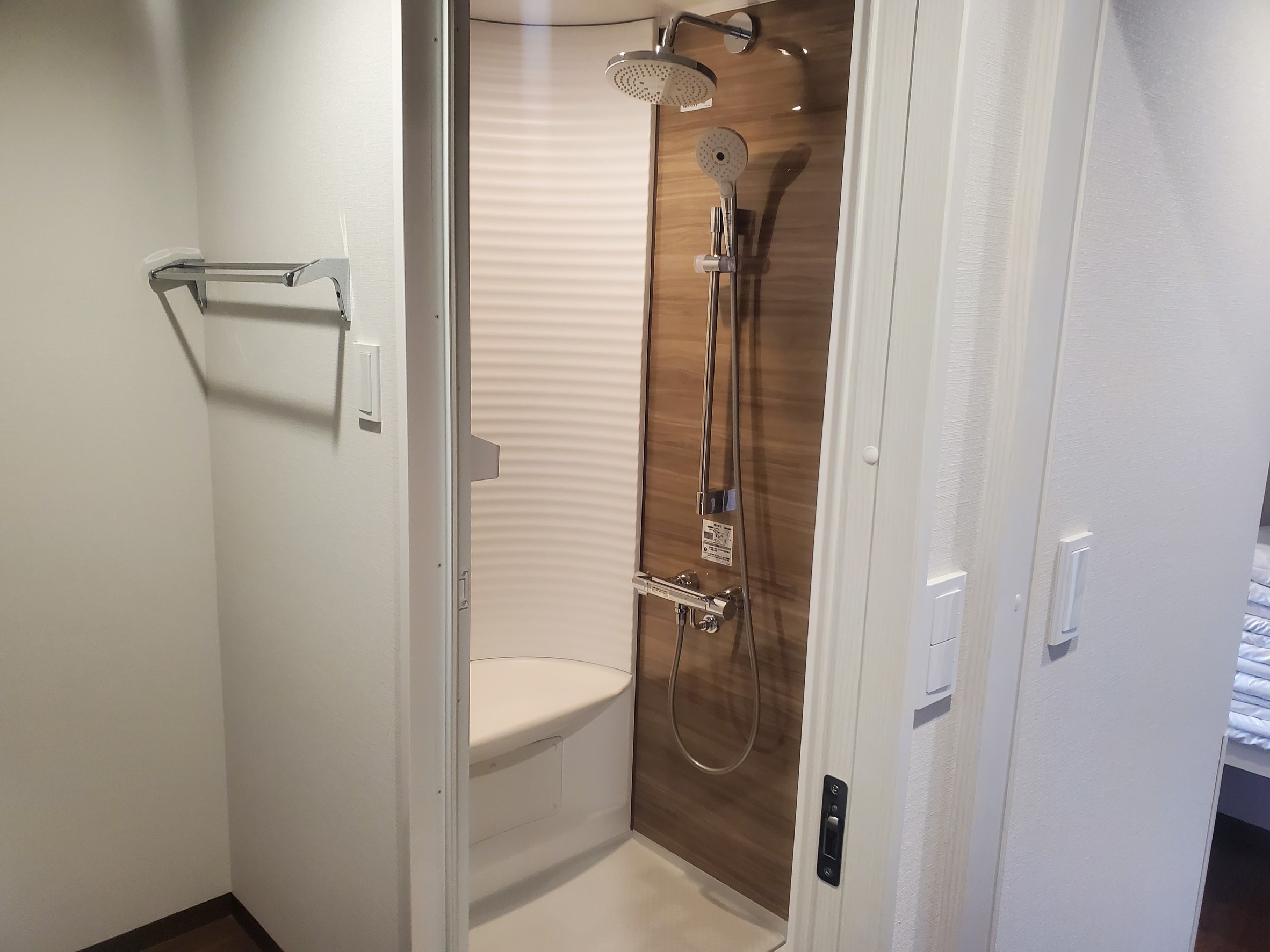 【客室】シャワー