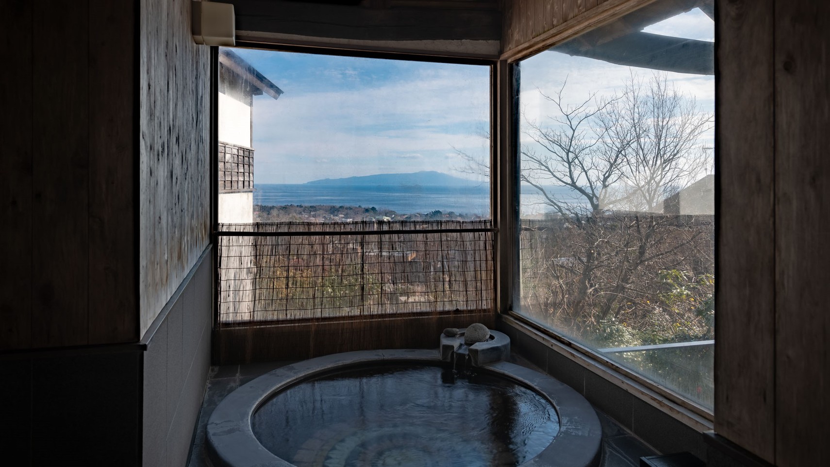 【スイートヴィラ 悠】海を望む壮大な温泉露天風呂＆展望内風呂
