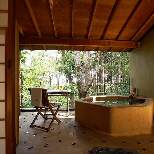 スタンダードプラン（本館）県産中心の創作懐石料理／森の中の露天風呂付客室