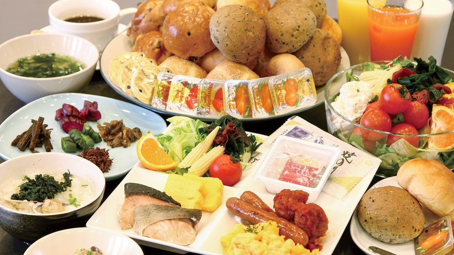 和洋朝食バイキング♪　お楽しみください！！