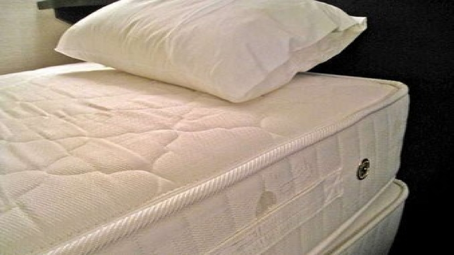 高級マットレス＆枕♪　オリジナルベッドマット使用♪　快眠を！