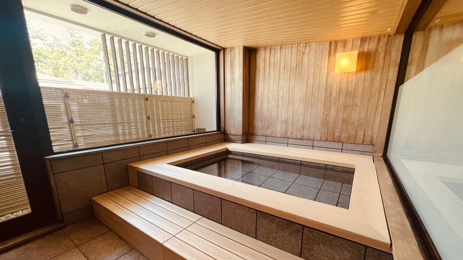 【大和牛すき焼き】奈良のブランド牛を贅沢に。まずは焼いて関西風で/２食付　