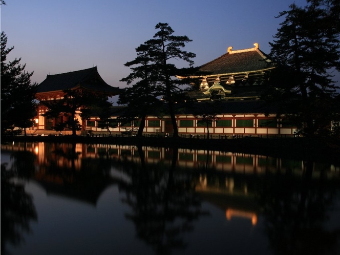 夜の東大寺