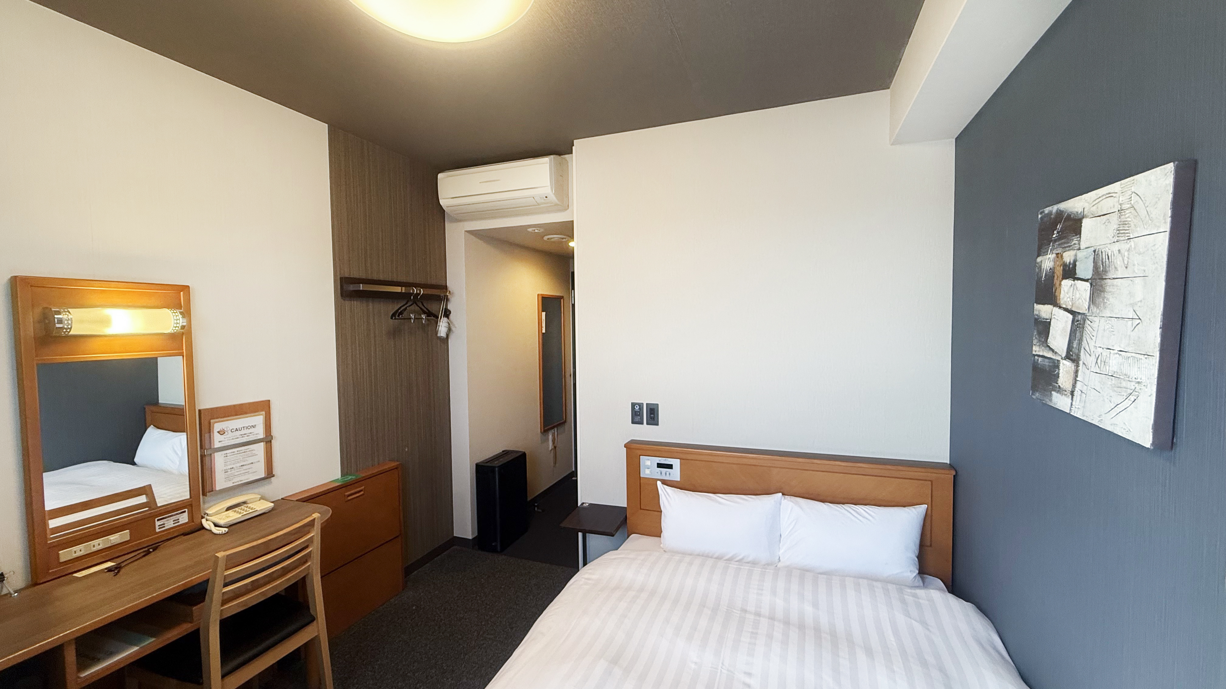 コンフォートセミダブルルーム