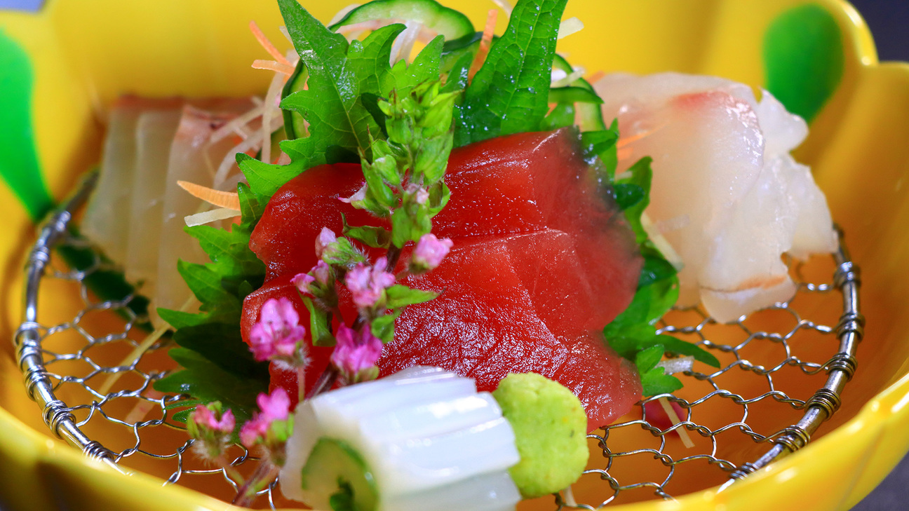 【平日限定】お部屋グレードアップの特典付！＜メインはあわび＞花コース