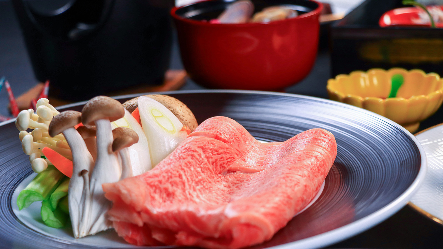厳選食材を使用した会食膳を堪能〜キンキの姿煮・県産牛のしゃぶしゃぶ〜　優美コース