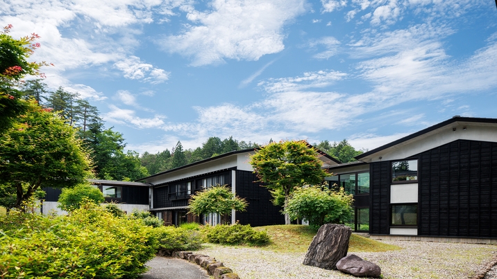 朝食のみ付いたプラン｜朴葉味噌や地のもの山菜など、カラダにやさしい飛騨の朝ごはんはいかがですか