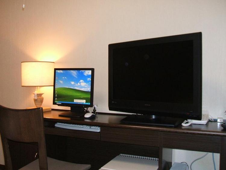 32吋大型液晶電視