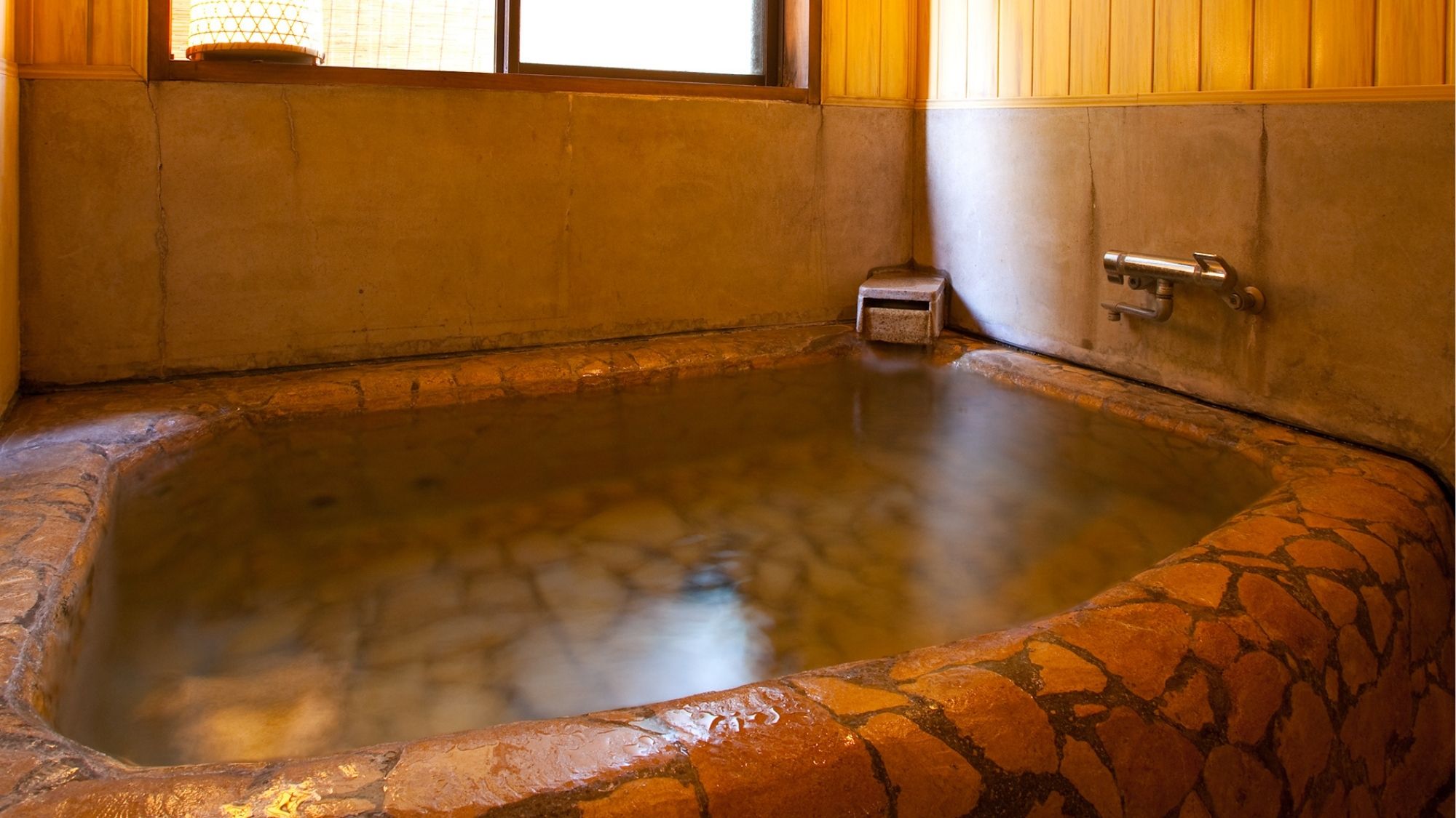 ラジウム温泉「さつきの湯」上質のお湯、ラジウム温泉