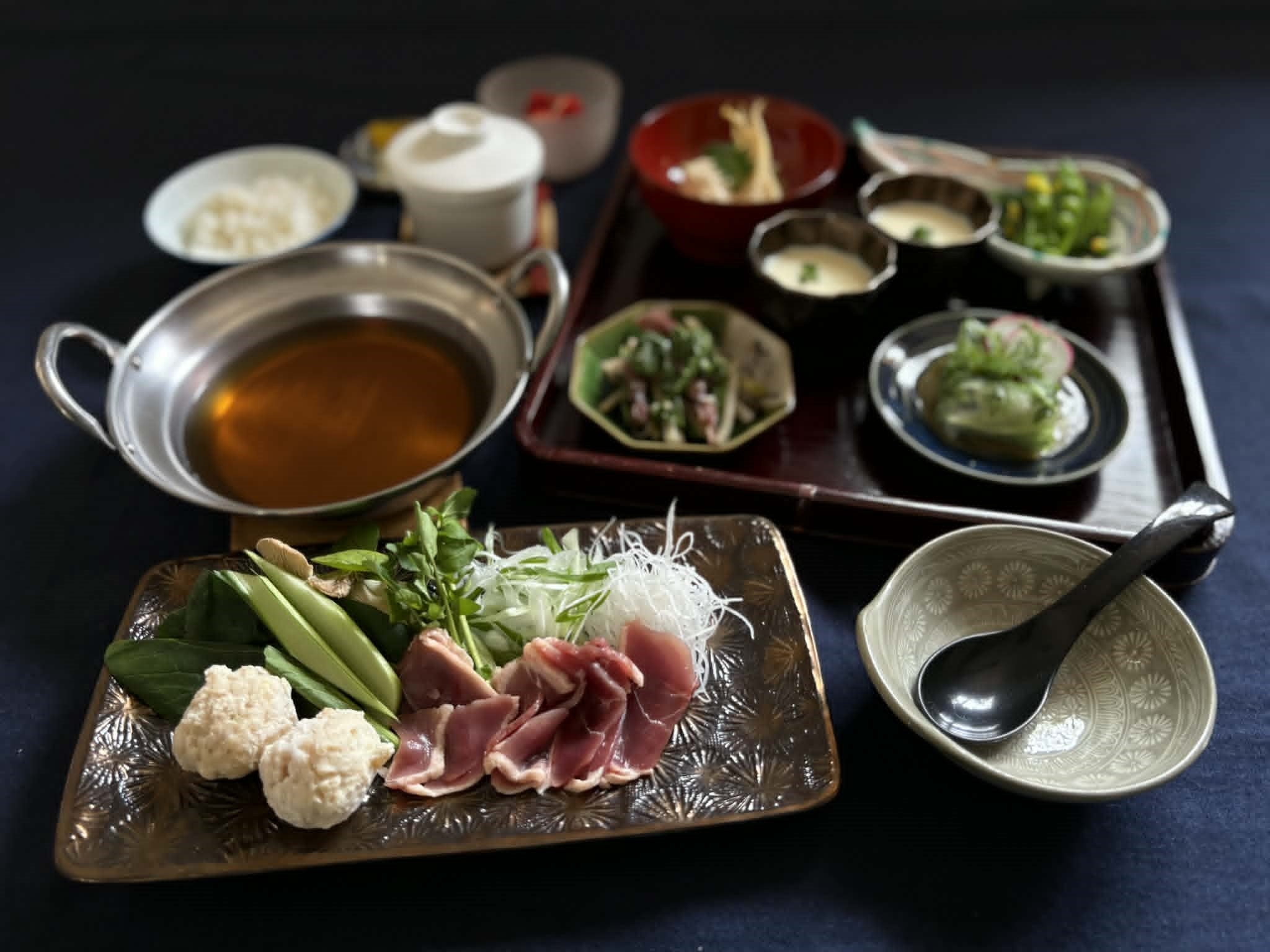 【2026新登場】但馬鴨／1泊2食｜1鍋３品＊特製鴨鍋と地野菜たっぷり但馬のごちそうコース※外湯券付
